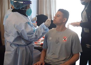 بعثة الأهلي تجري مسحة طبية جديدة استعداد ا لمباراة الدحيل في كأس العالم للأندية