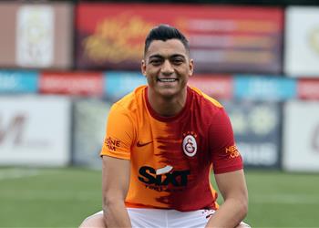 جالطة سراي يكشف عن رقم قميص مصطفى محمد