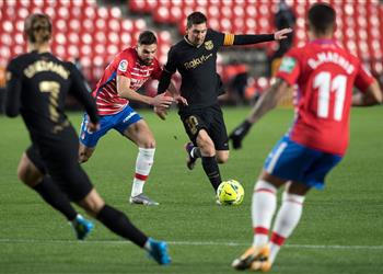 موعد والقنوات الناقلة لمباراة برشلونة وغرناطة اليوم في ربع نهائي كأس ملك إسبانيا