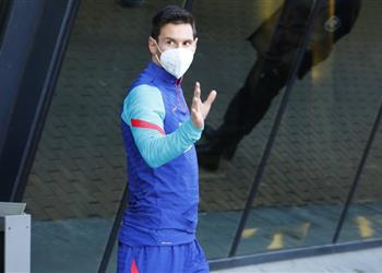 إذاعة كتالونية ميسي يقرر مقاضاة بارتوميو و4 أشخاص آخرين بعد تسريب عقده مع برشلونة