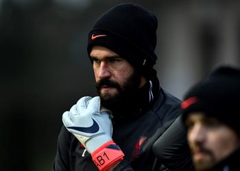 رسمي ا ليفربول يعلن غياب أليسون أمام برايتون