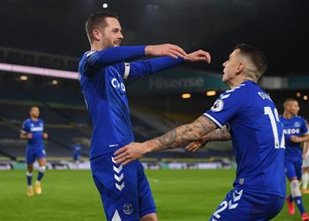 فيديو ليستر سيتي يفوز بثنائية على فولهام في الدوري الإنجليزي