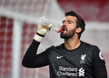 كلوب يوضح حقيقة إصابة أليسون بفيروس كورونا