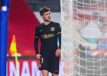 برشلونة يكشف طبيعة إصابة سيرجي روبيرتو أمام غرناطة