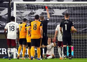 الاتحاد الإنجليزي يرفض استئناف آرسنال ضد طرد لويز وغيابه عن مباراة أستون فيلا