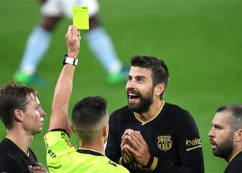 بيكيه كيف لن يفضل الحكام ريال مدريد في لحظة الشك