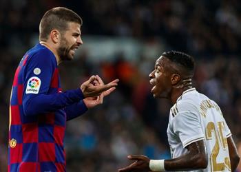 بيكيه يشيد بـ فينيسيوس وفاتي ويؤكد الإعلام كان قاسي ا مع جاريث بيل