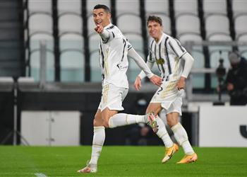 فيديو كريستيانو رونالدو يسجل هدف يوفنتوس الأول أمام روما بتسديدة صاروخية