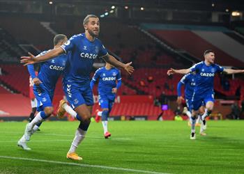 فيديو إيفرتون يفرض تعادل ا مثير ا على مانشستر يونايتد بثلاثية في الدوري الإنجليزي