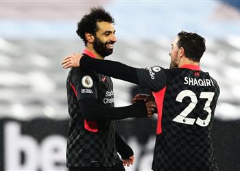 ثنائي ليفربول يختاران الأفضل بين محمد صلاح وشاكيري ويكشفان لاعب كلوب المفضل