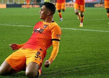 بعد هدفه الثاني أمام فناربخشة مصطفى محمد يدخل تاريخ جالطة سراي ويتفوق على فالكاو وباروش