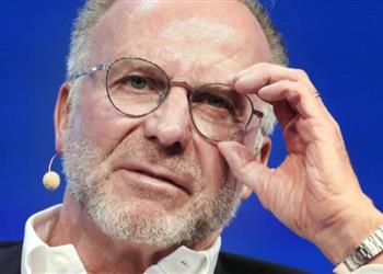 رومينيجه سبب تأخر طائرة بايرن ميونخ هناك شخص لا يحبنا