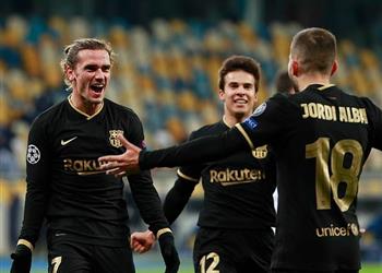 تشكيل برشلونة ضد ريال بيتيس ميسي بديلا وريكي بويج وجريزمان أساسيان