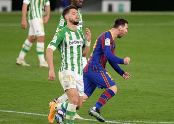 كومان يكشف عن اتفاقه مع ميسي قبل مباراة برشلونة وريال بيتيس