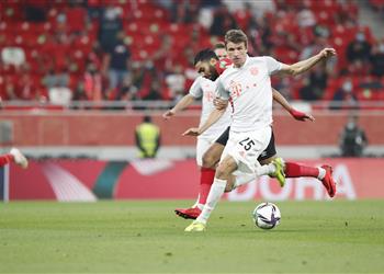 مولر مشيد ا بـ الأهلي بايرن ميونخ مصر وكان علينا تسجيل الهدف الثاني مبكر ا