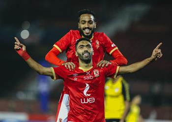 الأهلي يخاطب فيفا رسمي ا بشأن عقوبة كهربا وحسين الشحات في كأس العالم للأندية