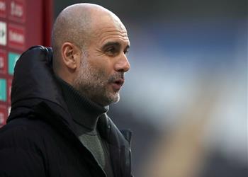 جوارديولا يثير الشكوك بشأن مشاركة ثلاثي مانشستر سيتي أمام توتنهام