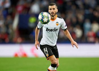 جايا يرد على أنباء اهتمام برشلونة وريال مدريد بضمه في الصيف