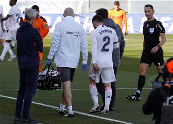 فيديو إصابة جديدة ت جبر كارفاخال على مغادرة مباراة ريال مدريد وفالنسيا