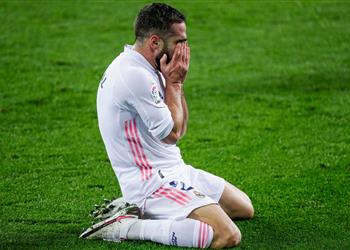 بعد مغادرة مباراة ريال مدريد الكشف عن تشخيص إصابة كارفاخال