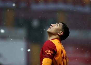 جماهير جالطة سراي بعد هدف مصطفى محمد القاتل في قاسم باشا أفضل مهاجم في العالم