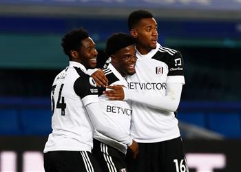 لاعب فولهام بعد هدفيه أمام إيفرتون حلمت بتلك الليلة طويل ا