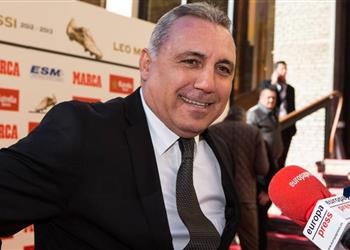 ستويتشكوف ميسي لم ي حبر أحد ا على توقيع عقده الم سرب وواثق من تخطي برشلونة عقبة سان جيرمان