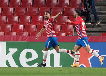 فيديو ثنائية في دقيقتين غرناطة يهزم نابولي بالدوري الأوروبي