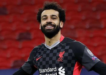 روبرتسون فوجئت بتصرف محمد صلاح في مباراة ليفربول ولايبزيج
