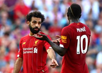 أسطورة ليفربول مدافع ا عن محمد صلاح وماني الصراع بينهما من صنع وسائل الإعلام