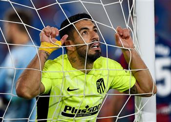 سبورت تكشف تفاصيل مثيرة بشأن صفقة رحيل لويس سواريز من برشلونة إلى أتلتيكو مدريد