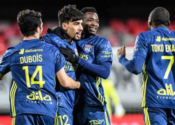 ليون يصعد إلى صدارة الدوري الفرنسي بثلاثية أمام بريست