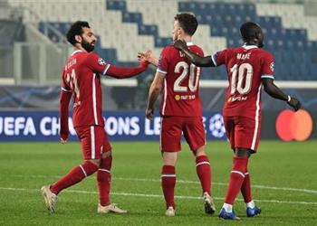 كاراجر ليفربول بحاجة لمهاجم لتخفيف الضغط على محمد صلاح وماني