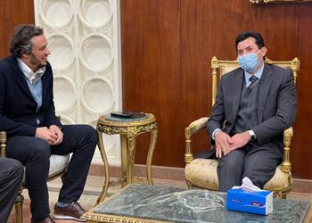 وزير الرياضة يحضر مباراة بيراميدز وراسينج كلوب