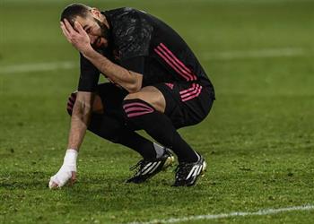 تطورات إصابة بنزيما وموقفه من مباراة ريال مدريد وأتالانتا