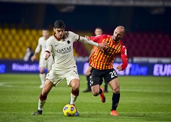 روما يرفض هدية ميلان ويسقط في فخ التعادل أمام بنيفنتو بالدوري الإيطالي