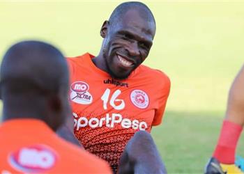 مدافع سيمبا سنطبق نفس خطتنا أمام فيتا كلوب في مباراة الأهلي ونتسلح بـ الأرض والجمهور