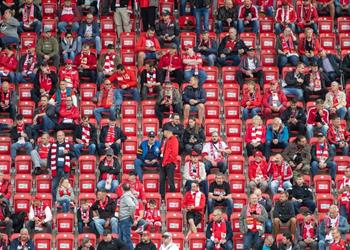 رسمي ا تحديد موعد عودة الجماهير إلى مدرجات الدوري الإنجليزي