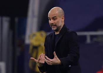 جوارديولا يلوم لاعبي مانشستر سيتي رغم الفوز بثنائية أمام مونشنجلادباخ