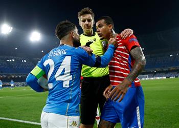 فيديو نابولي يودع الدوري الأوروبي رغم الفوز على غرناطة بثنائية