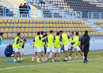 مران الزمالك غياب زيزو وعبد الحليم علي وأشرف قاسم يجتمعان مع اللاعبين