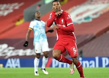 تقارير ناد إيطالي كبير ينافس برشلونة على ضم فينالدوم من ليفربول