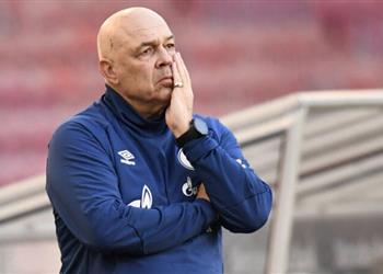 بعد شهرين من تعيينه شالكة يعلن إقالة جروس بسبب سوء النتائج