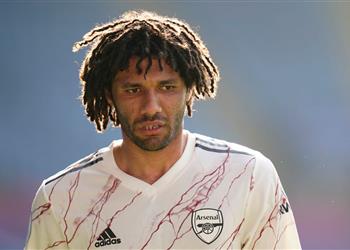 أسطورة آرسنال النني ارتكب خطأ سخيفا ضد ليستر سيتي ولم أفهمه