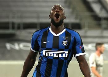 تقارير لوكاكو قد يمنح مانشستر يونايتد فرصة التعاقد مع أحد نجوم إنتر ميلان