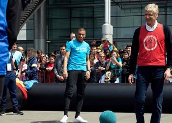 فينجر مبابي سيتوج بالكرة الذهبية سواء استمر مع سان جيرمان أو ذهب لـ ريال مدريد