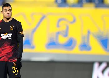 تقارير تكشف مدة إيقاف مصطفى محمد بعد طرده أمام أنقرة جوجو