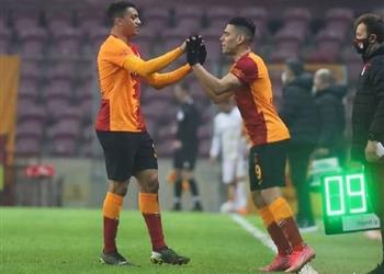 هل الفار عادل جالطة سراي يطلق هاشتاج للتضامن مع مصطفى محمد ويستشهد بـ فالكاو