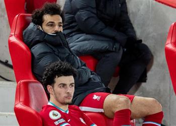 تقارير محمد صلاح يبحث خيارات الخروج من ليفربول