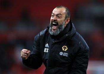 مدرب ولفرهامبتون عن التعادل مع أستون فيلا مباراة مثيرة